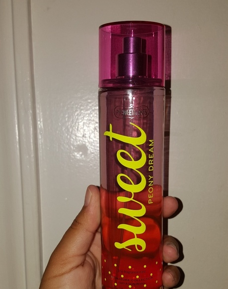 Bath & Body Works Other - Sweet peony dream